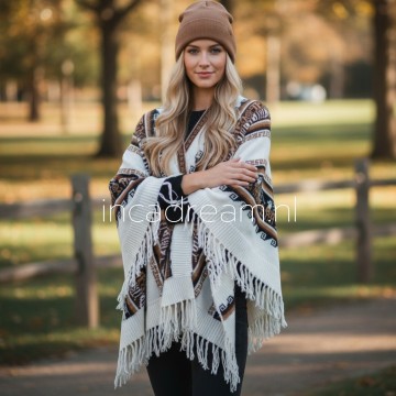 Alpaca poncho 8