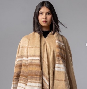 Beige alpaca wool poncho