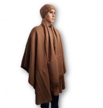 Bruin alpaca cape 0