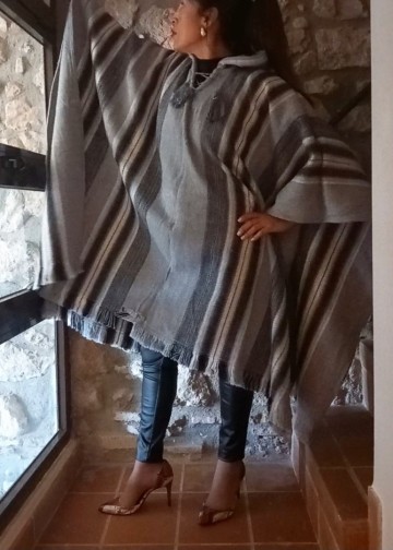 Poncho  41