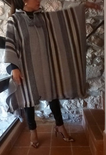 Poncho  42