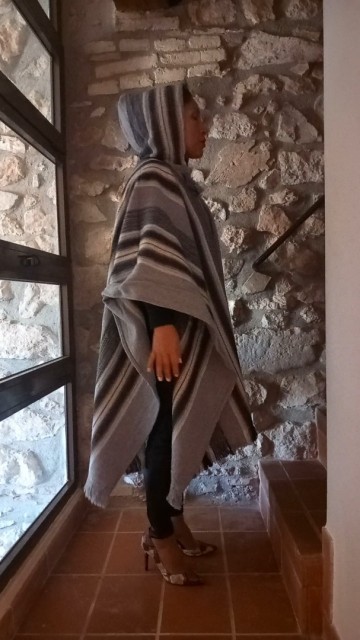 Poncho  49